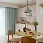 Flora Apartment Hotel